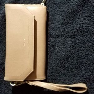 Matt & Nat orchid Mion wristlet wallet